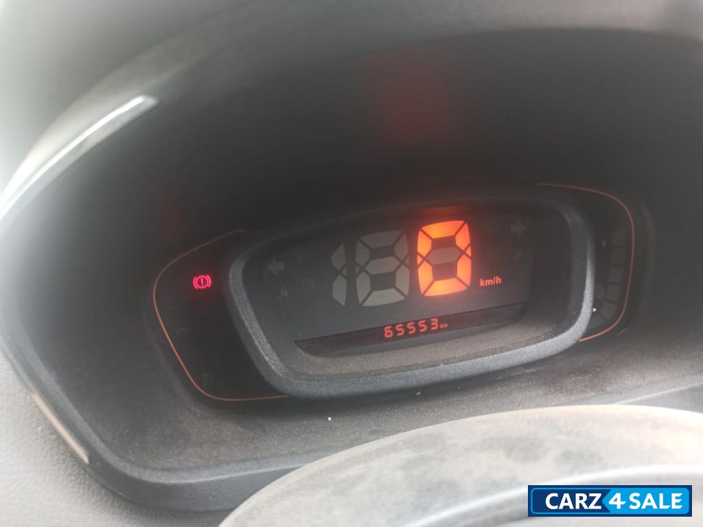 Renault Kwid RXT 1.0 SCE BSIV