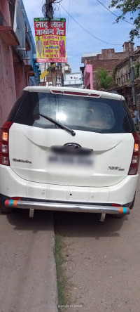 Mahindra XUV 500 W8