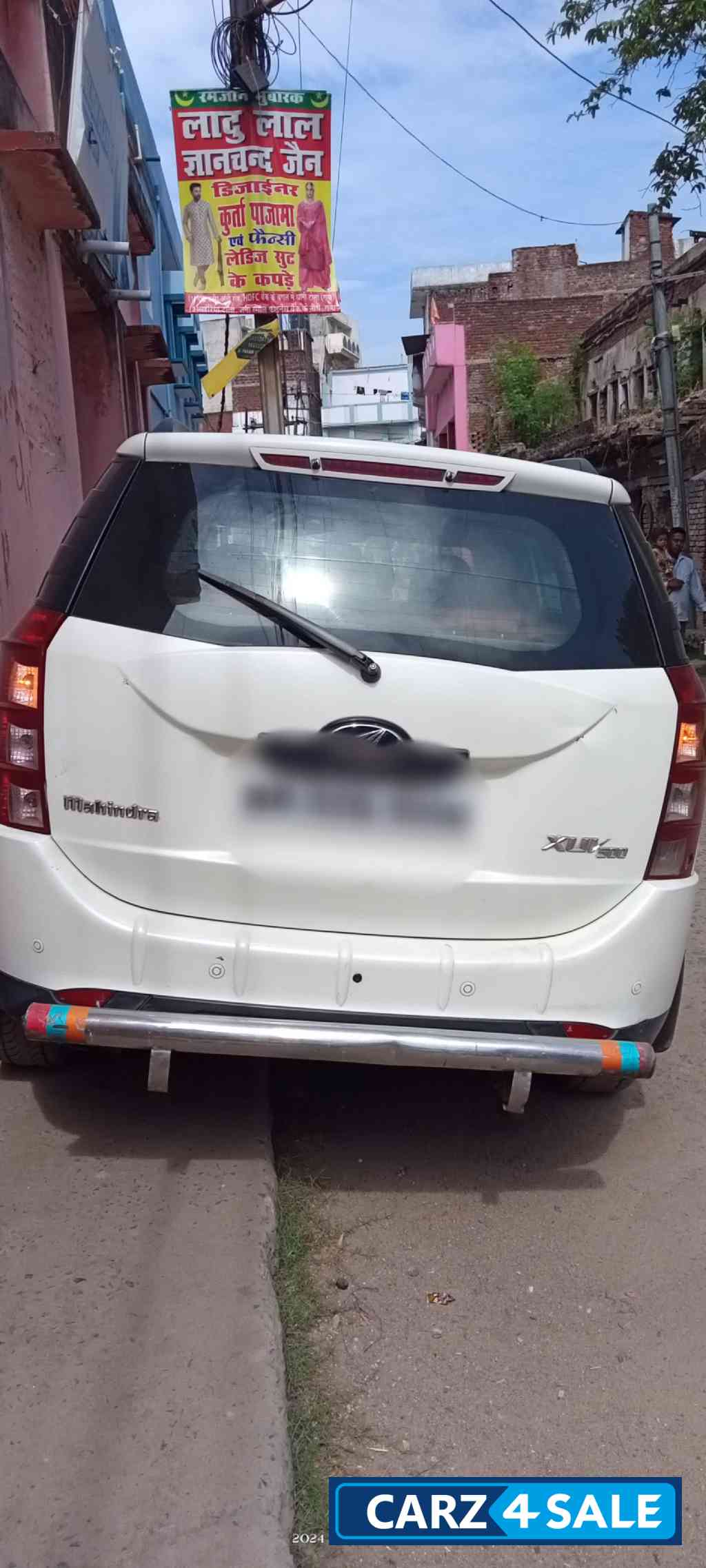 Mahindra XUV 500 W8