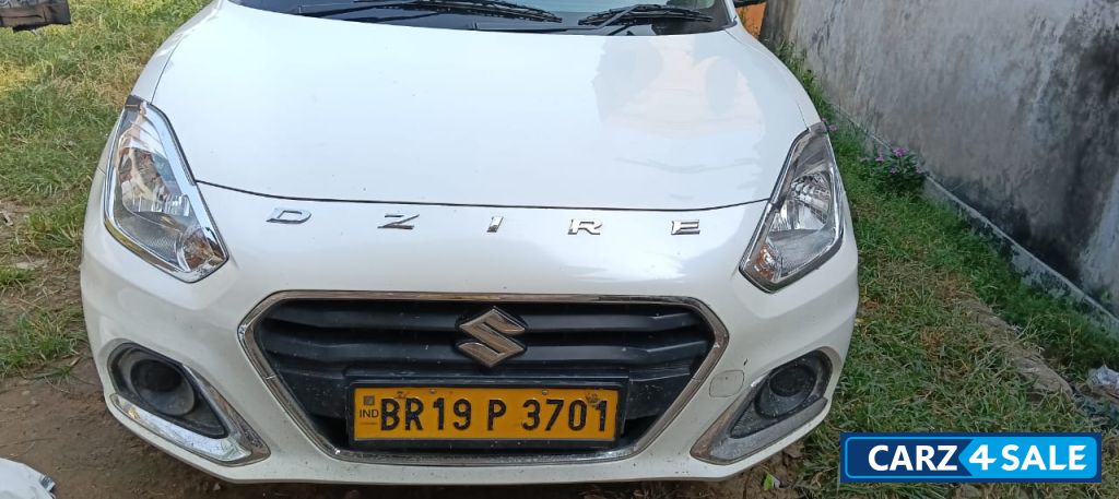 White Maruti Suzuki Dzire