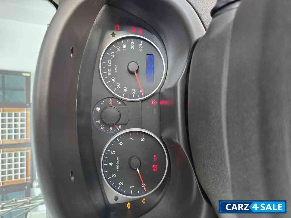 Amber Grey Hyundai i20 Magna(O)