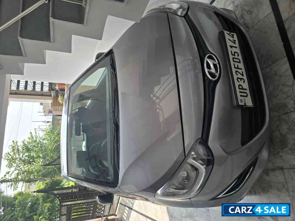 Amber Grey Hyundai i20 Magna(O)