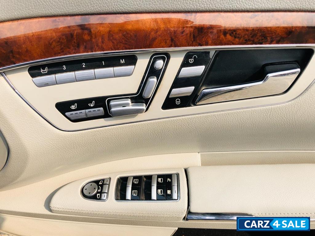 Mercedes-Benz S-Class S350