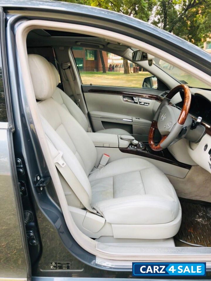 Mercedes-Benz S-Class S350