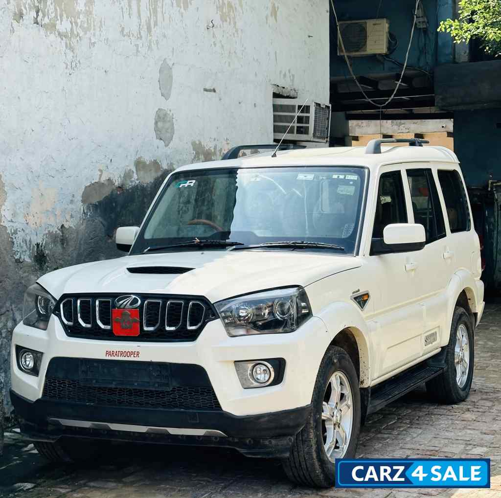 Mahindra Classic S6 plus