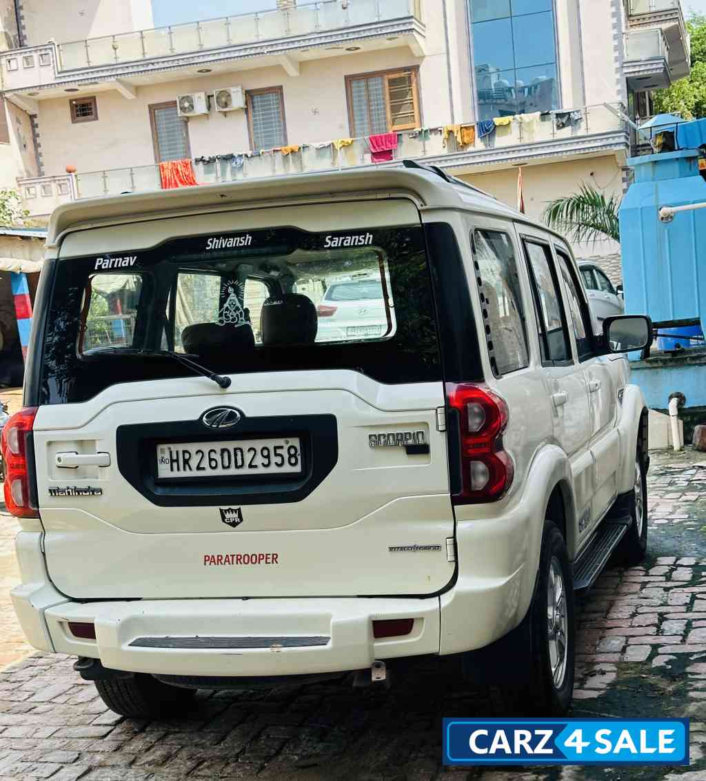 Mahindra Classic S6 plus