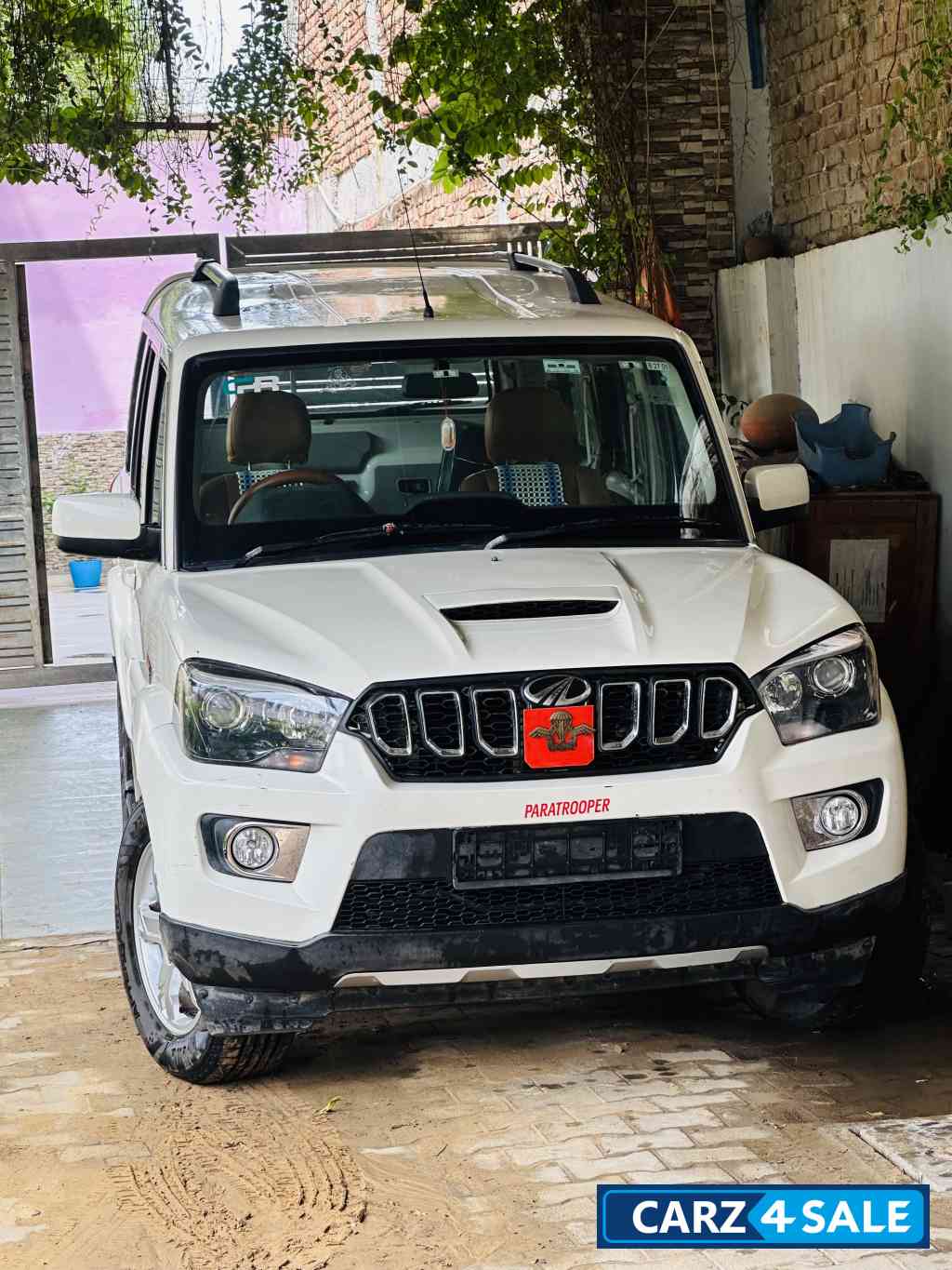 Mahindra Classic S6 plus