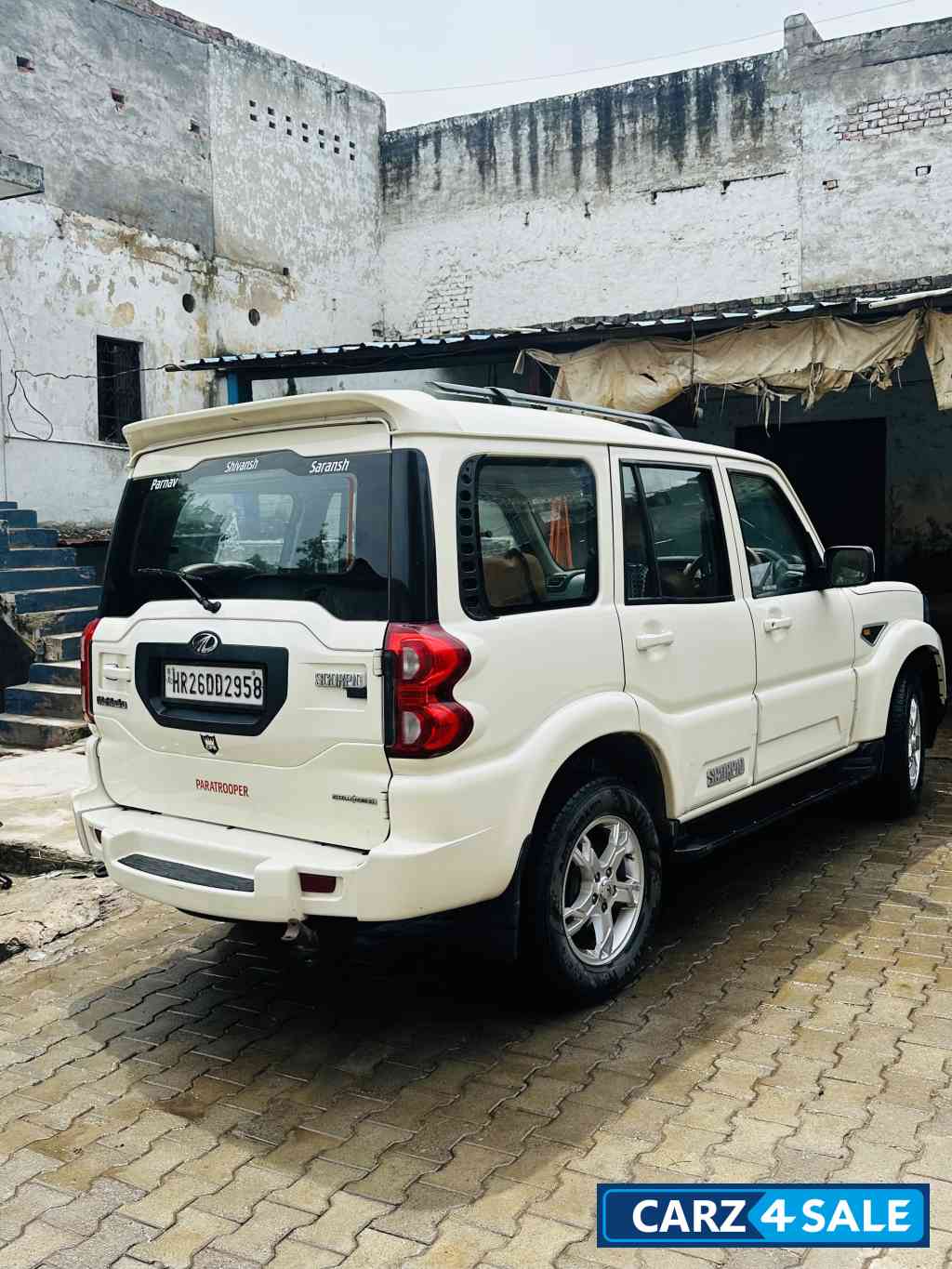 Mahindra Classic S6 plus