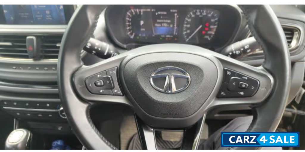Tata Altroz XZA+ Dark Edition Automatic