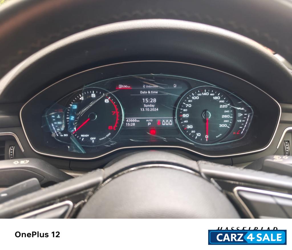 White Audi A4 Premium Plus 40 TFSI Petrol - August 2021