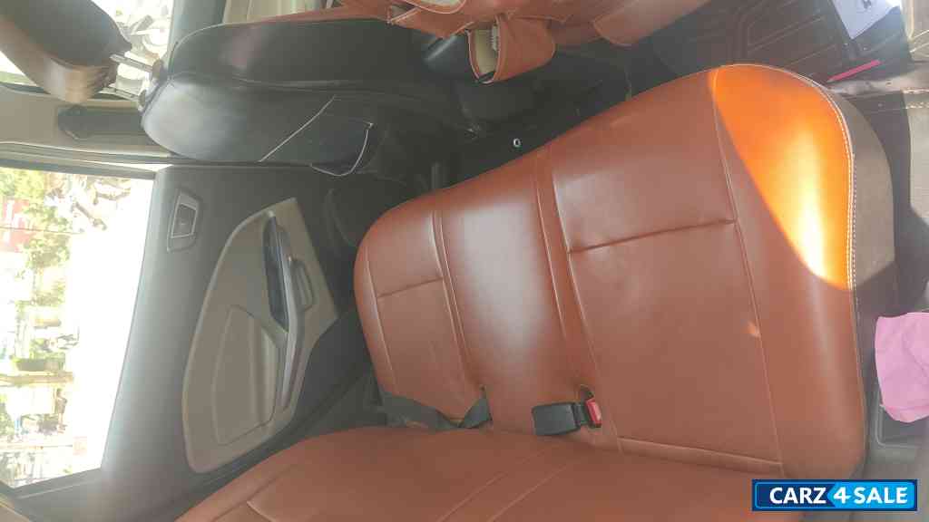 White Ford Ecosport Titanium TDCI