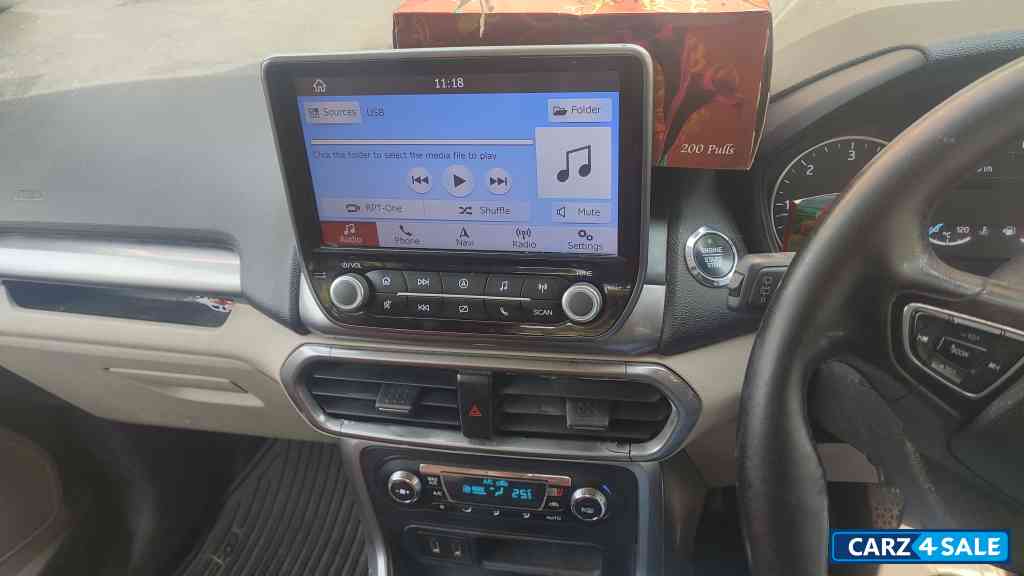 White Ford Ecosport Titanium TDCI