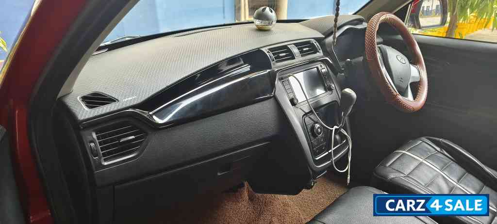 Mahindra KUV100 Falcon 8 6 seater