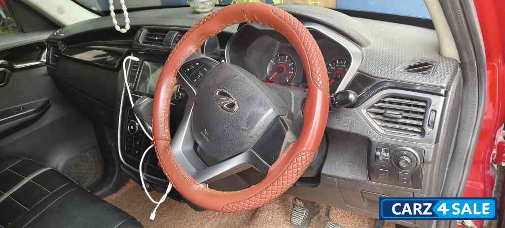 Mahindra KUV100 Falcon 8 6 seater