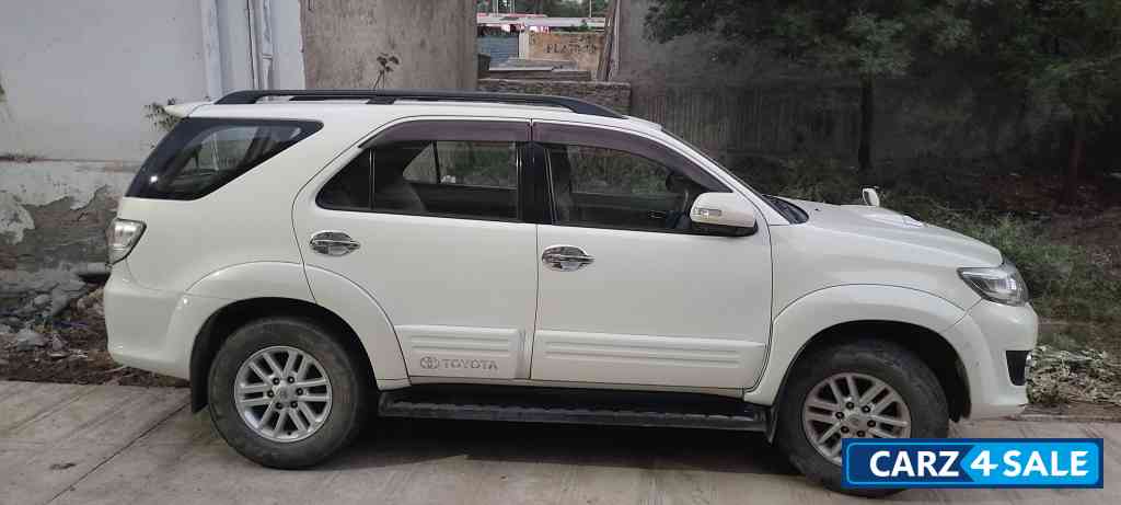 Toyota Fortuner 3.0 4×4 MT