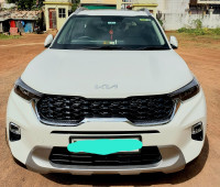 White Kia Sonet D1.5 6 MT HTX Plus