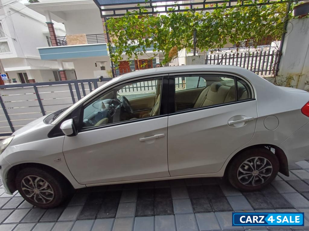 Honda Amaze 1.5 EX MT(I-DTEC) Honda Amaze 1.5 EX MT(I-DTEC)