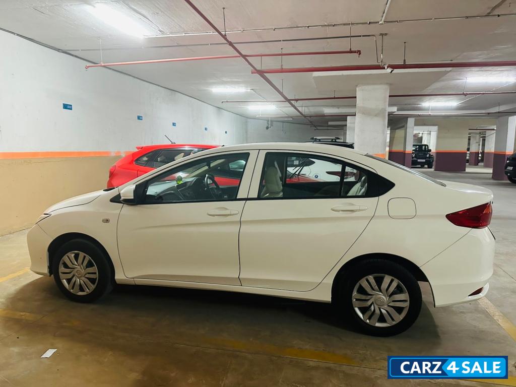 White Honda City S MT