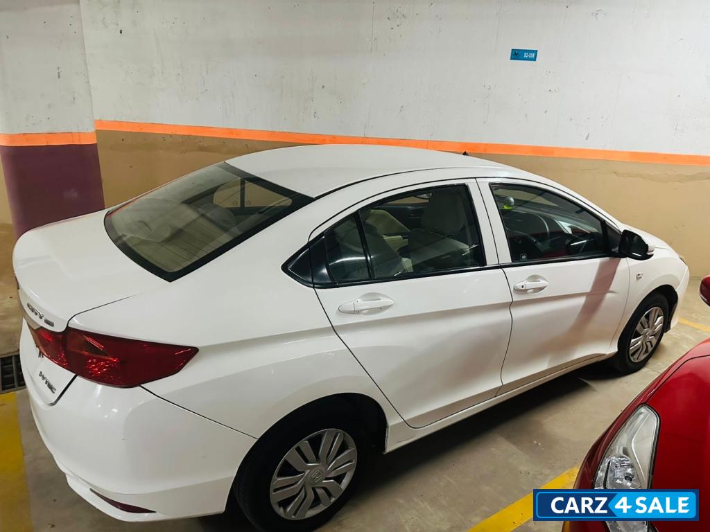 White Honda City S MT