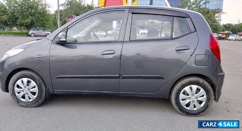 Grey Hyundai i10 1.1 MAGNA