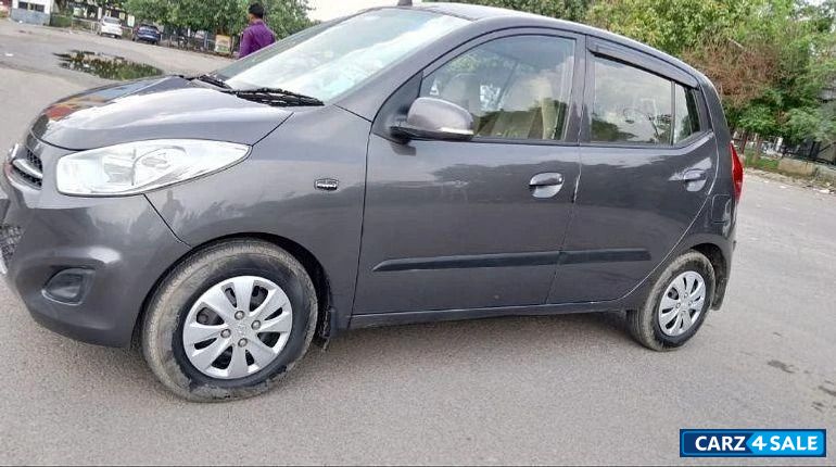 Grey Hyundai i10 1.1 MAGNA