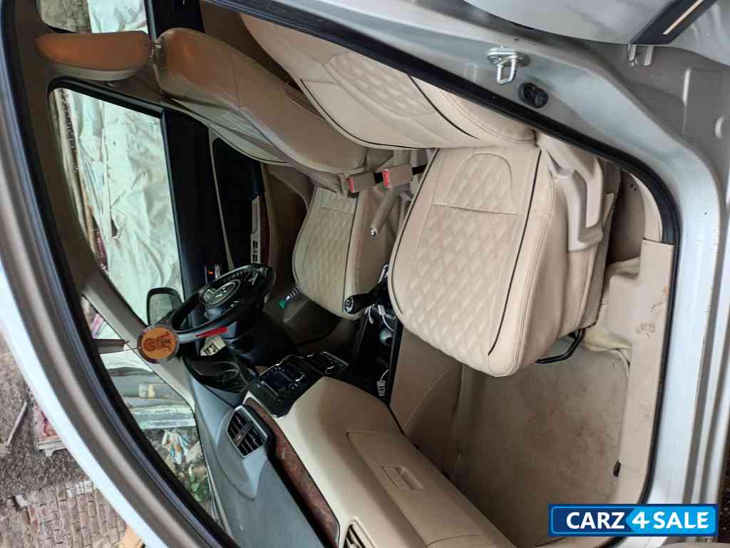 Silver Maruti Suzuki Dzire Zdi