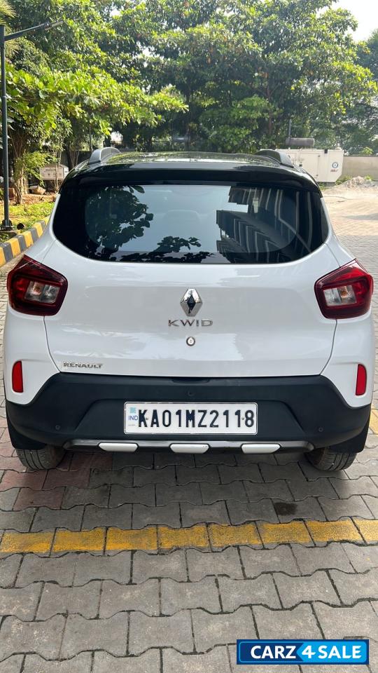 White & Black Dual Tone Renault Kwid Climber AMT Optional Dual Tone