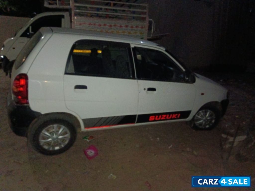 White Maruti Suzuki Alto Lxi2011