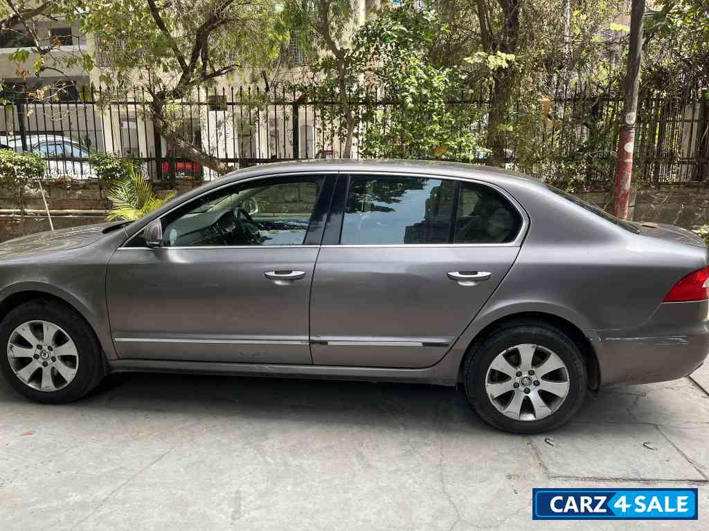 Amethyst Royal Skoda Superb 1.8 Elegance MT