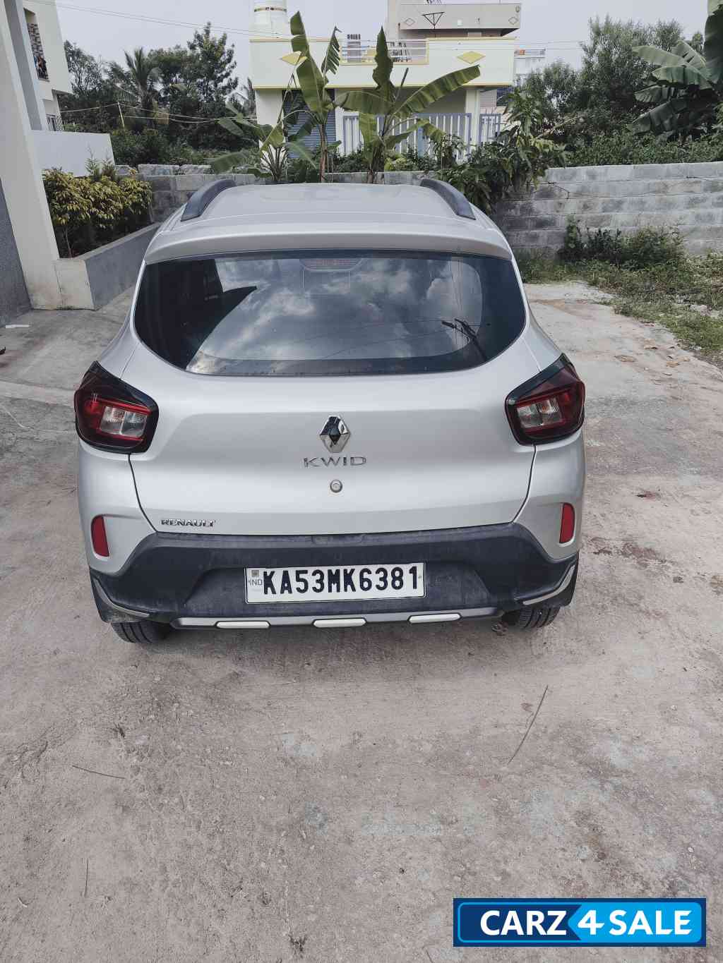 Silver Renault Kwid Climber 1.0 AMT