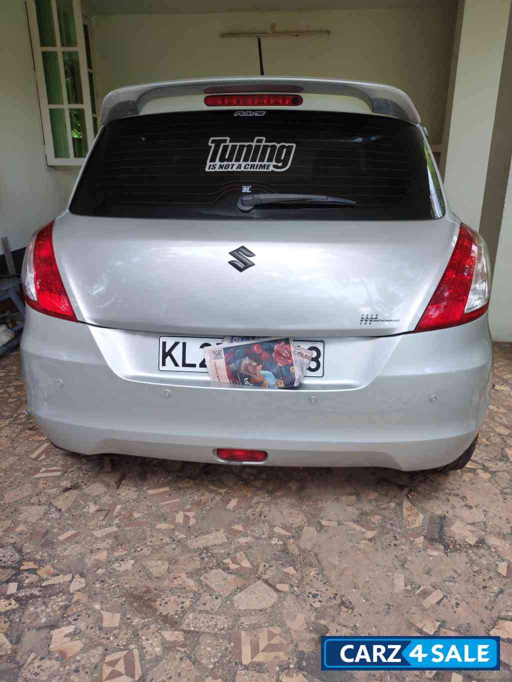 Bluish Silver Maruti Suzuki Swift ZXi