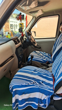 White Mahindra Scorpio Classic S MT