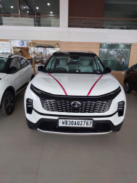 Stellar Frost Tata Safari Accomplished Dual Tone