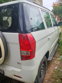 Mahindra TUV300 T6+