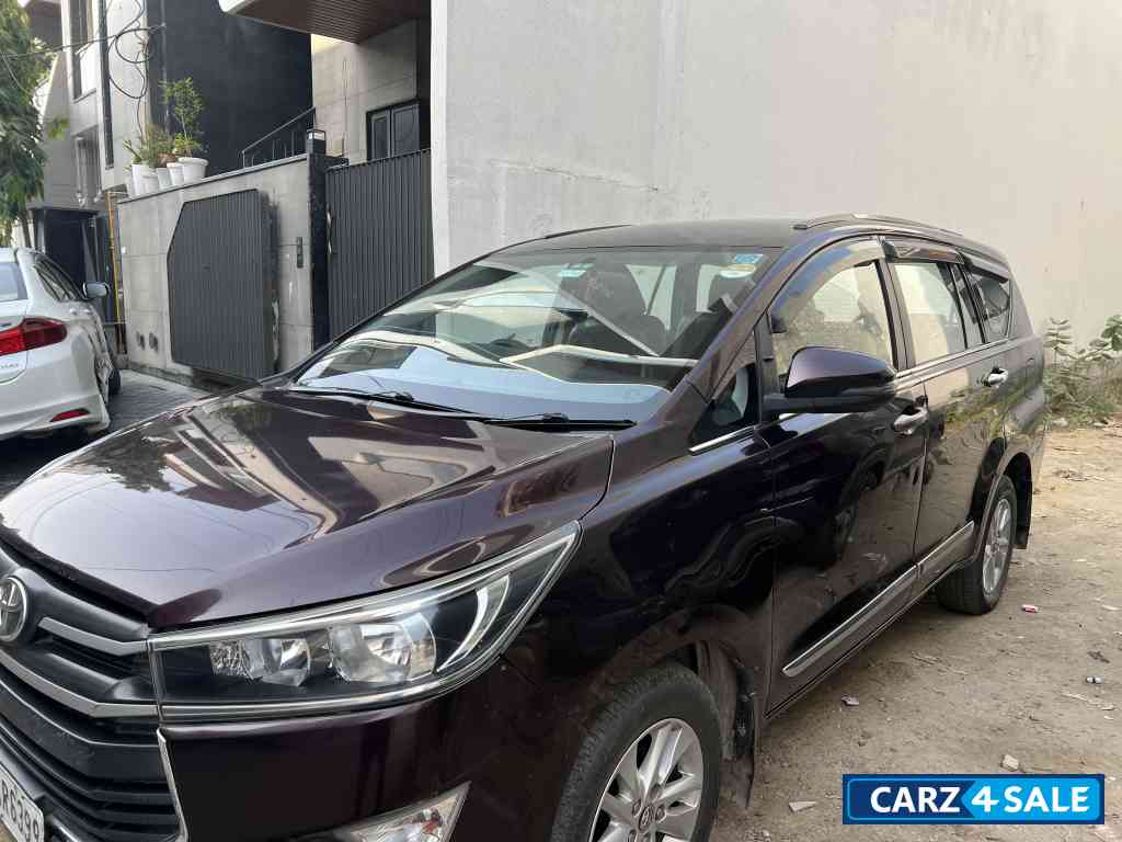 Granite Maroon Toyota Cresta Gx 7str diesel