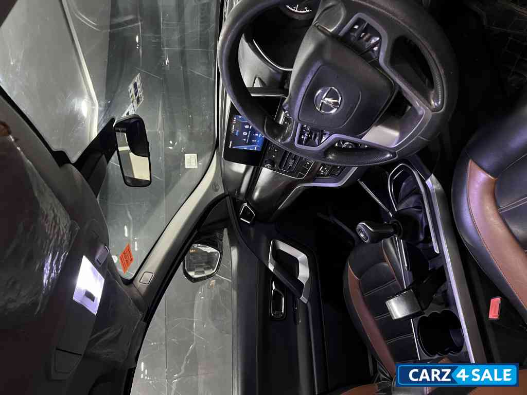 White Tata Harrier XT