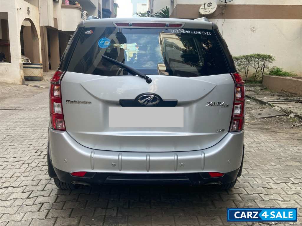Silver Gray Mahindra XUV 500 W6