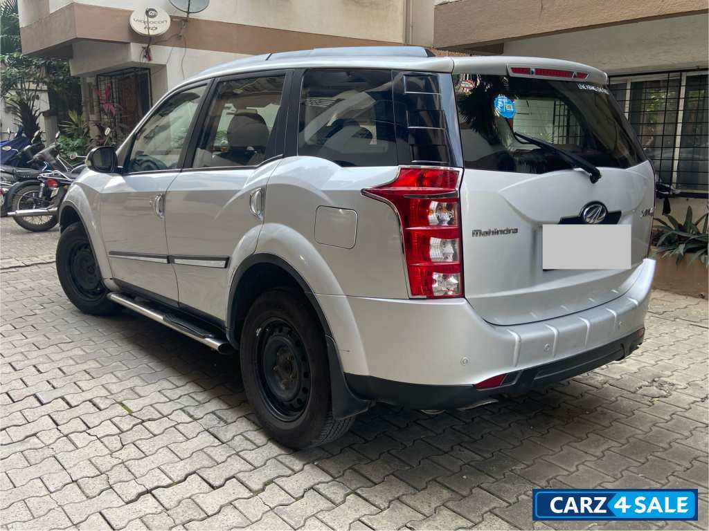 Silver Gray Mahindra XUV 500 W6