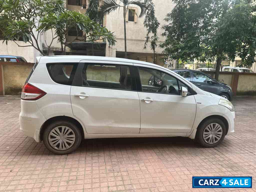 Maruti Suzuki Ertiga VDi Maruti Suzuki Ertiga VDi