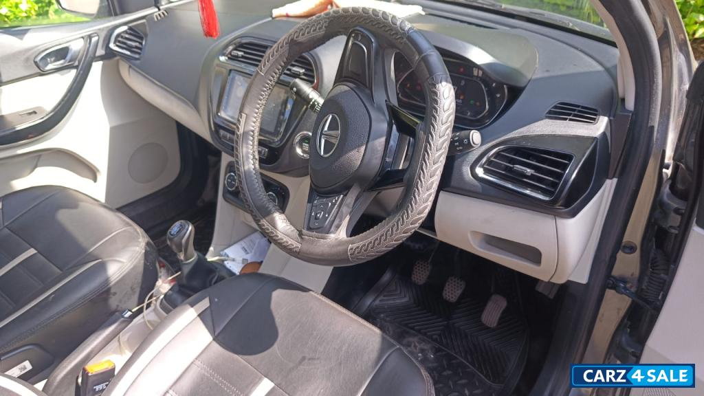 Daytona Grey Tata Tigor XZ Plus CNG