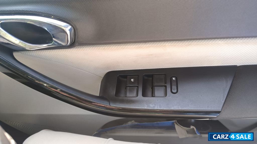 Daytona Grey Tata Tigor XZ Plus CNG