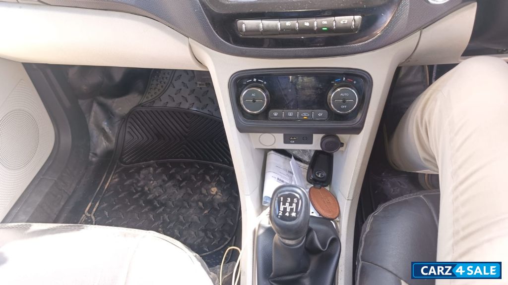 Daytona Grey Tata Tigor XZ Plus CNG