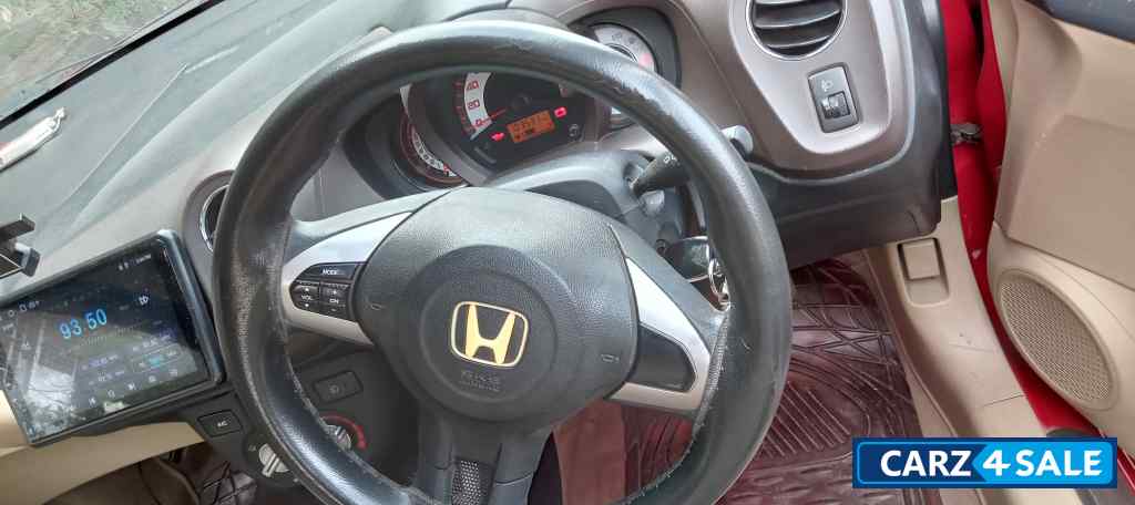 Red Honda Brio Vx MT