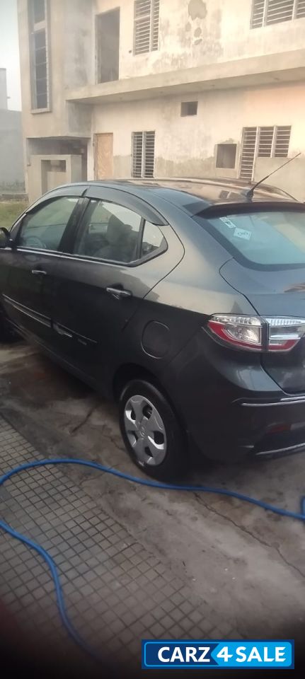 Grey Tata Tigor xz