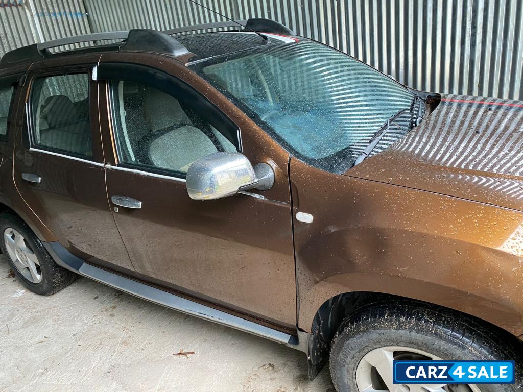 Gold Renault Duster RXZ 110 PS Manual 2013