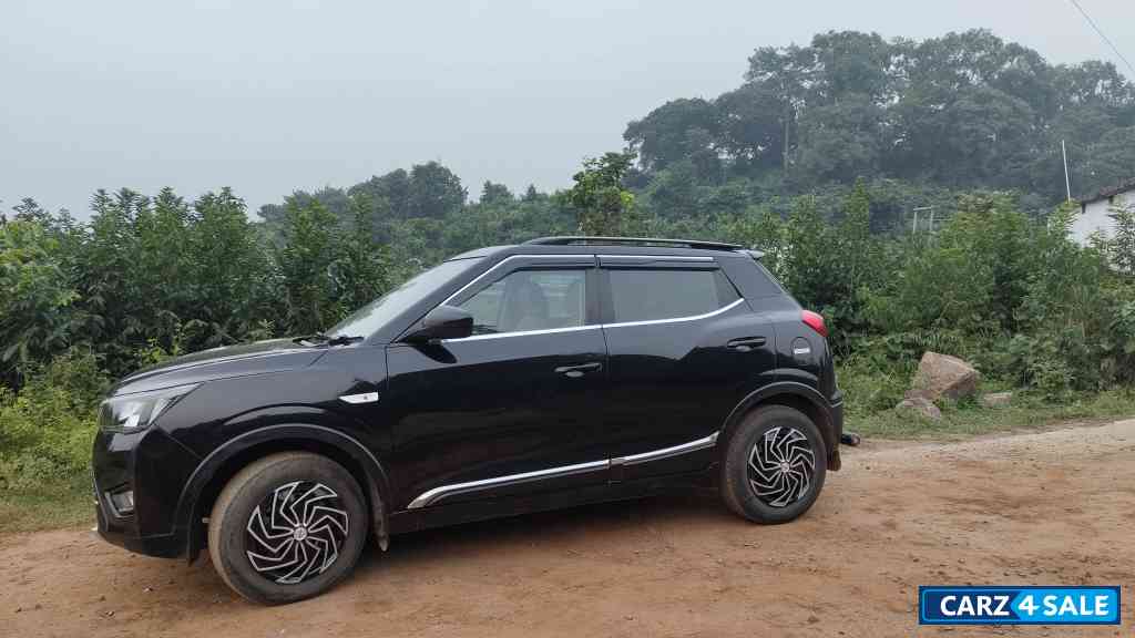 Napoli Black Mahindra XUV300 Used Mahindra XUV300 W6 D 2WD Diesel for sale in Jharkhand