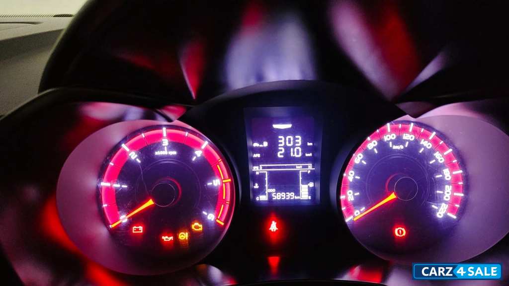 Napoli Black Mahindra XUV300 Used Mahindra XUV300 W6 D 2WD Diesel for sale in Jharkhand