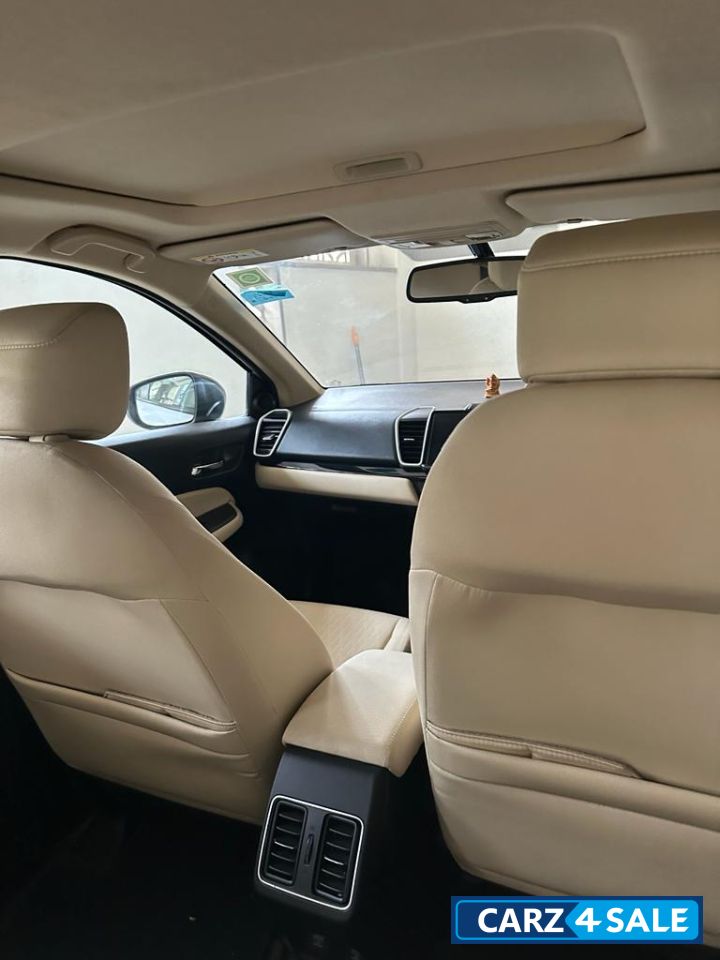 White Honda City CVT -AT