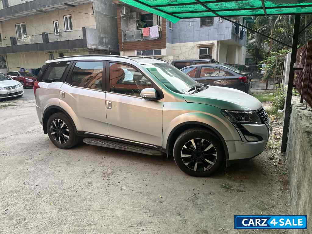 Mahindra XUV 500 W11 AWD AT