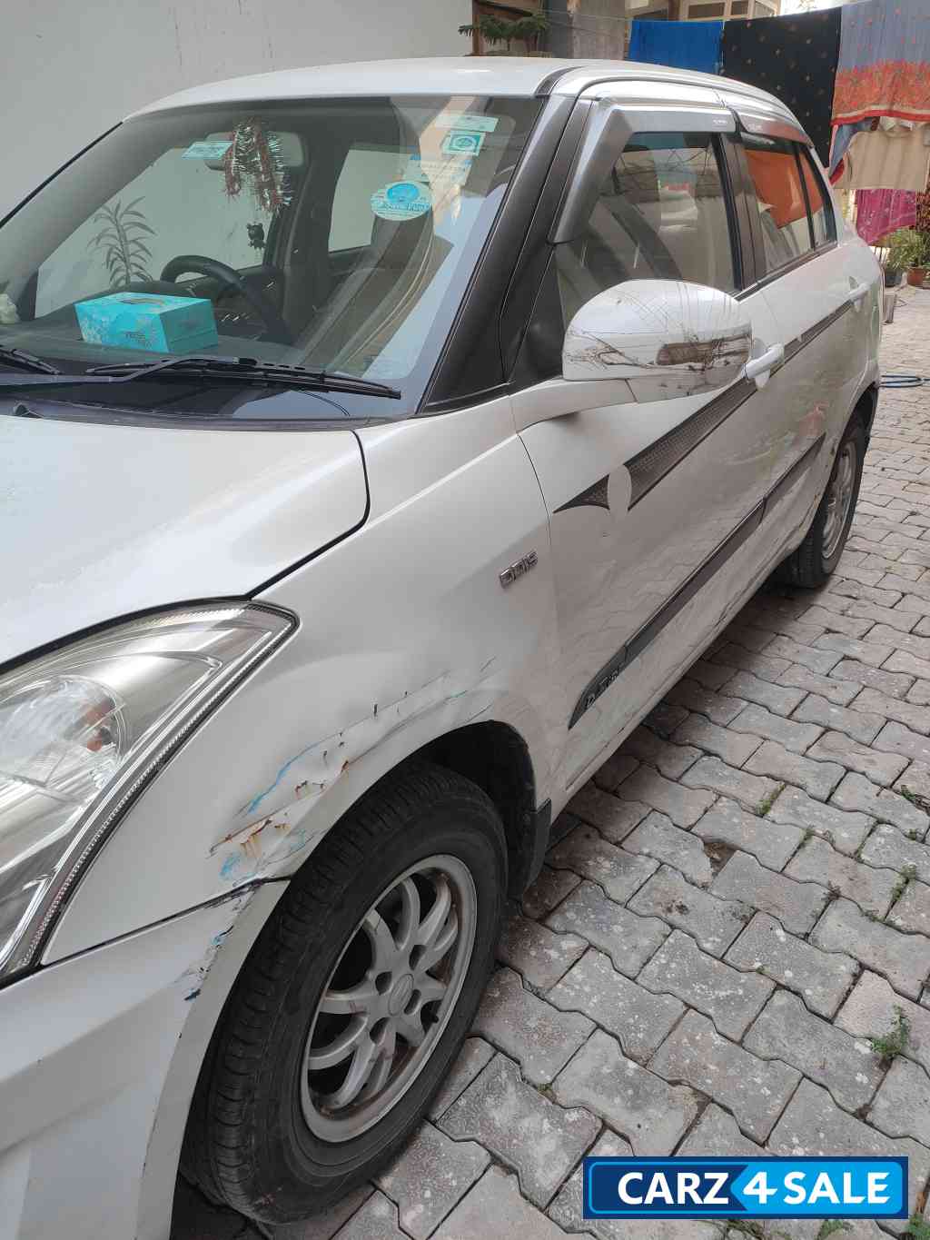 White Maruti Suzuki Dzire Vdi
